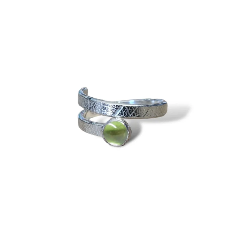 Sterling silver and 5mm Peridot ring