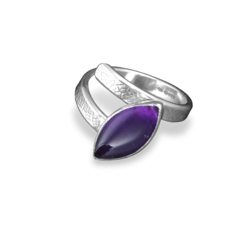 L551 - Sterling silver and Amethyst ring with leaf texture