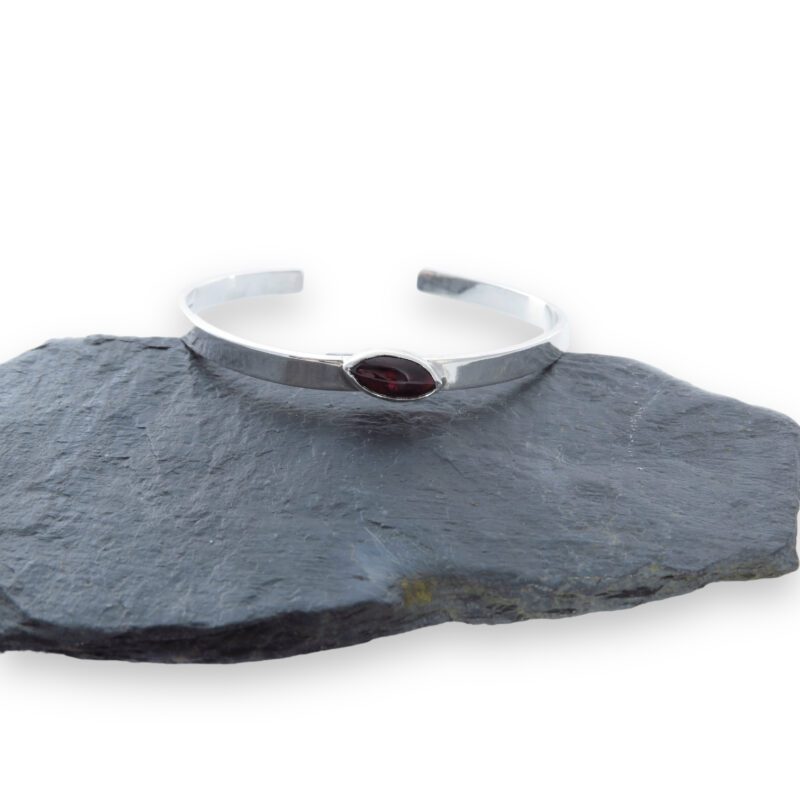C260 - Sterling silver and 14 x 7mm Garnet Bangle