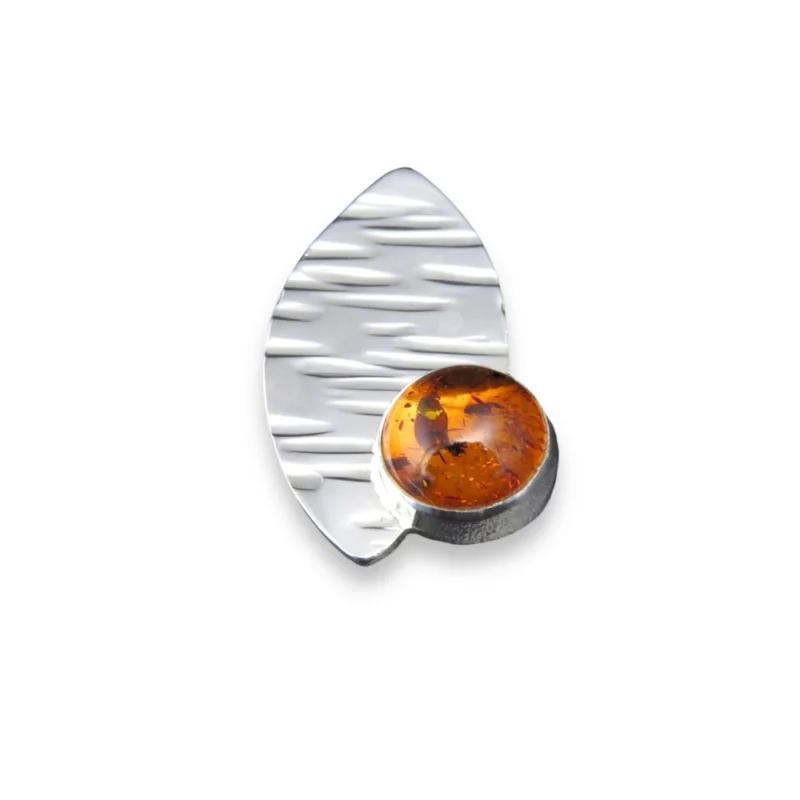 Sterling silver and 10mm Amber pendant featuring the bark texture. This pendant comes complete with a 16-18″ sterling silver chain.